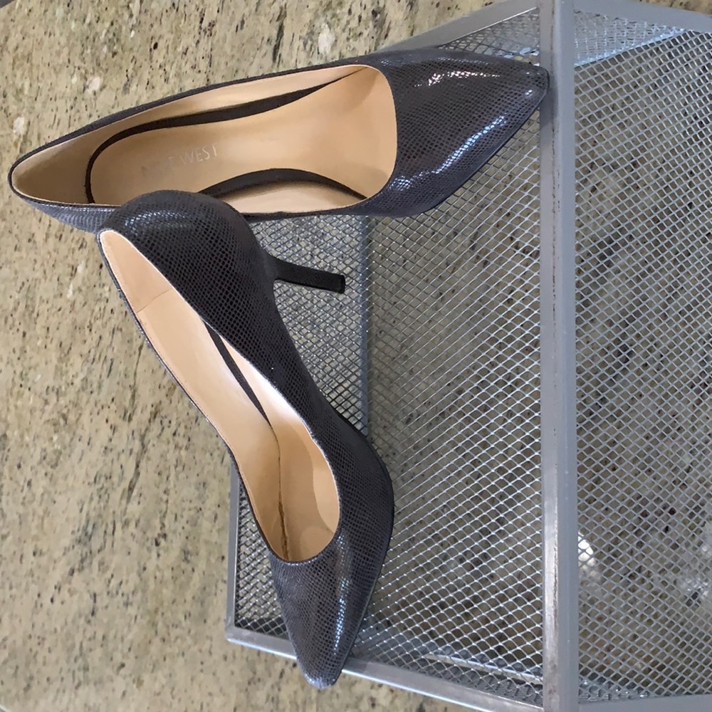 Nine West charcoal gray 4” heels
